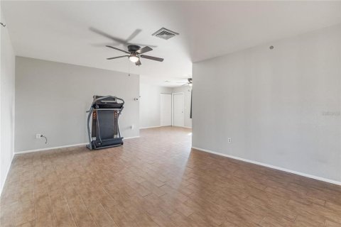 Villa ou maison à louer à Port Charlotte, Floride: 3 chambres, 129.97 m2 № 2096890 - photo 12