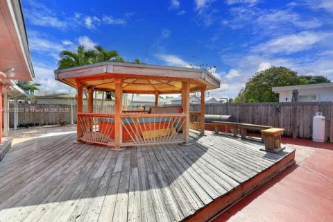 Casa en venta en Miami, Florida, 4 dormitorios, 194.54 m2 № 1871771 - foto 5
