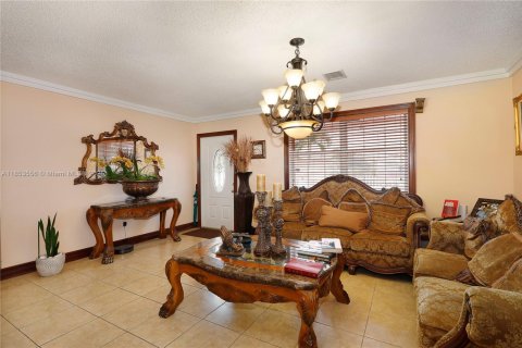 Casa en venta en Miami, Florida, 4 dormitorios, 194.54 m2 № 1871771 - foto 9