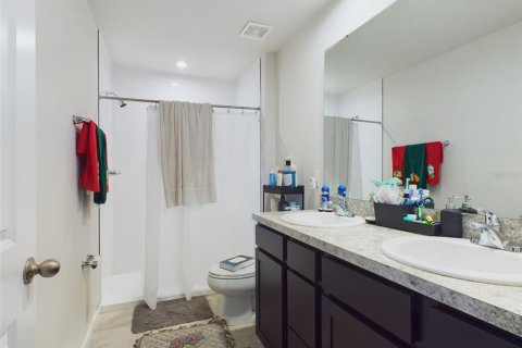 Villa ou maison à louer à Winter Haven, Floride: 4 chambres, 213.68 m2 № 2394199 - photo 16
