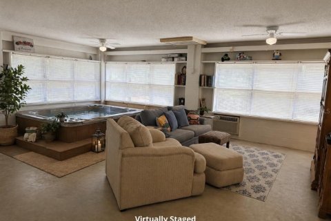 House in Old Town, Florida 2 bedrooms, 282.61 sq.m. № 2166068 - photo 16