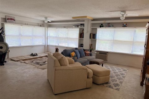 House in Old Town, Florida 2 bedrooms, 282.61 sq.m. № 2166068 - photo 17