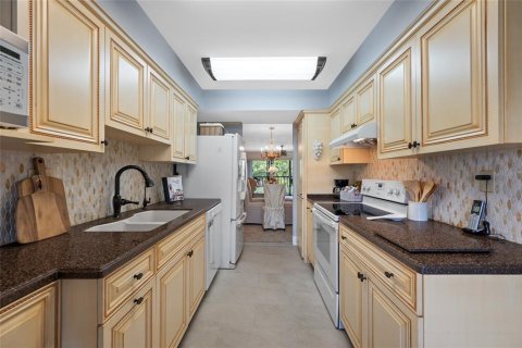Copropriété à vendre à Clearwater, Floride: 2 chambres, 99.41 m2 № 2403500 - photo 11