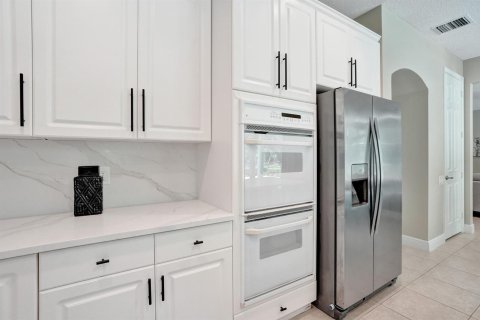 House in Parkland, Florida 4 bedrooms, 315.87 sq.m. № 2190214 - photo 27