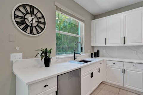 House in Parkland, Florida 4 bedrooms, 315.87 sq.m. № 2190214 - photo 22