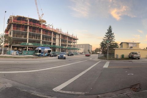 Propiedad comercial en venta en Miami, Florida № 1974002 - foto 26