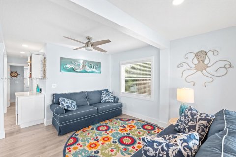 House in Grant-Valkaria, Florida 3 bedrooms, 173.91 sq.m. № 1931955 - photo 19