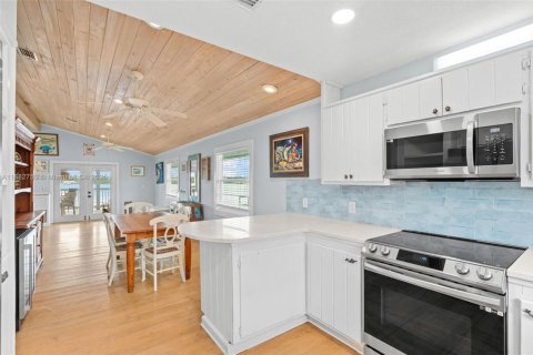 House in Grant-Valkaria, Florida 3 bedrooms, 173.91 sq.m. № 1931955 - photo 7