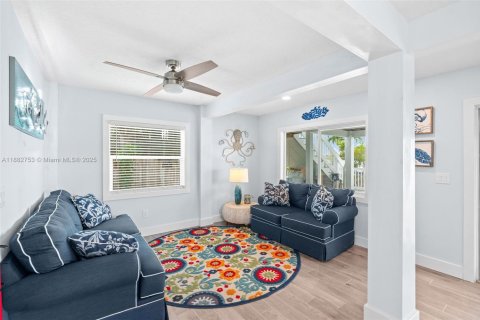 House in Grant-Valkaria, Florida 3 bedrooms, 173.91 sq.m. № 1931955 - photo 18