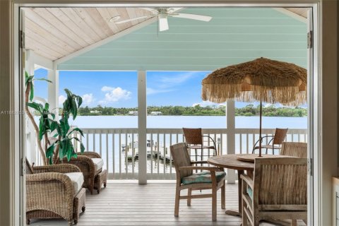 House in Grant-Valkaria, Florida 3 bedrooms, 173.91 sq.m. № 1931955 - photo 8