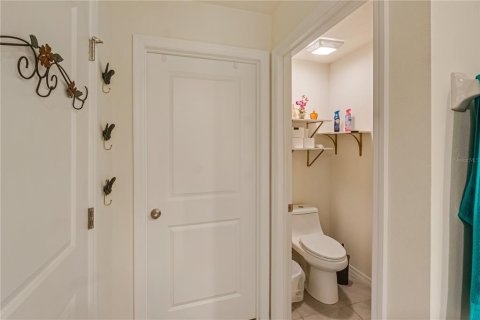 House in Wildwood, Florida 4 bedrooms, 168.71 sq.m. № 2196051 - photo 18