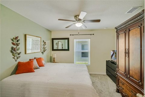 House in Wildwood, Florida 4 bedrooms, 168.71 sq.m. № 2196051 - photo 12