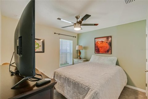 House in Wildwood, Florida 4 bedrooms, 168.71 sq.m. № 2196051 - photo 17