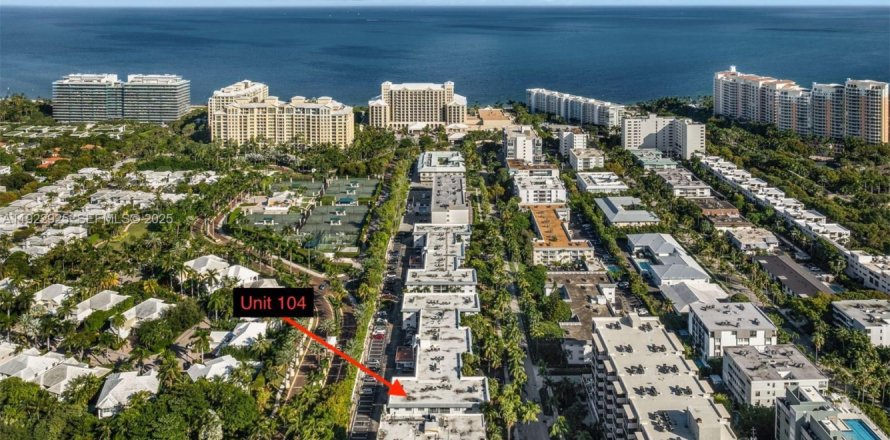 Condominio en Key Biscayne, Florida, 2 dormitorios № 1983923