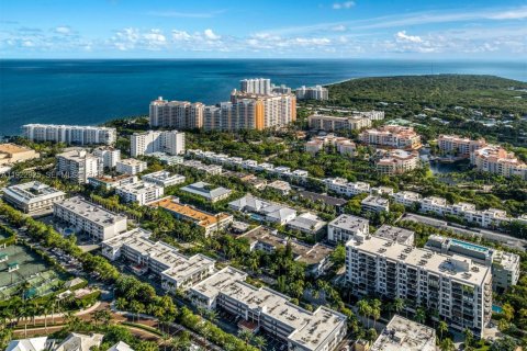 Condominio en venta en Key Biscayne, Florida, 2 dormitorios, 103.03 m2 № 1983923 - foto 17