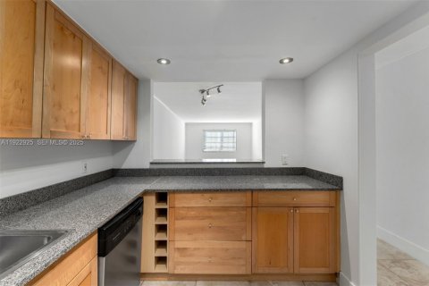 Condominio en venta en Key Biscayne, Florida, 2 dormitorios, 103.03 m2 № 1983923 - foto 6