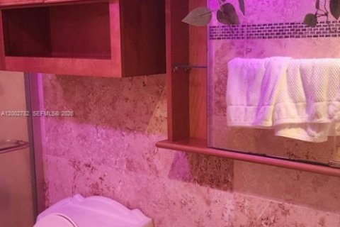 Condo in Fort Lauderdale, Florida, 1 bedroom  № 2068514 - photo 4