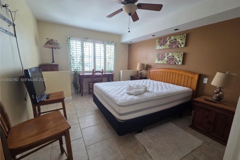 Condo in Fort Lauderdale, Florida, 1 bedroom  № 2068514 - photo 1