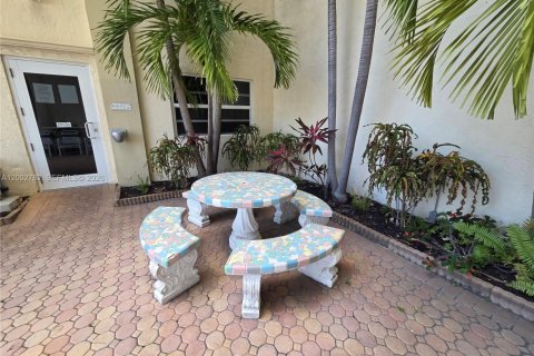 Condo in Fort Lauderdale, Florida, 1 bedroom  № 2068514 - photo 10
