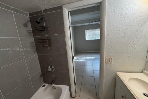 Снять в аренду кондоминиум в Помпано-Бич, Флорида 2 спальни, 83.61м2, № 2004714 - фото 5