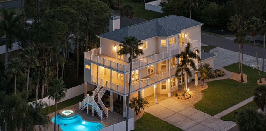 Villa ou maison à Palm Harbor, Floride 4 chambres, 309.74 m2 № 2092091