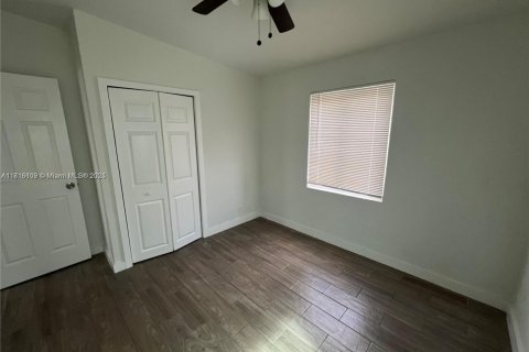 Снять в аренду виллу или дом в Опа-Локка, Флорида 2 спальни, 55.18м2, № 1957706 - фото 18