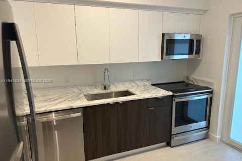 Apartment in Coral Gables, Florida 2 bedrooms, 97.55 sq.m. № 2000331 - photo 6