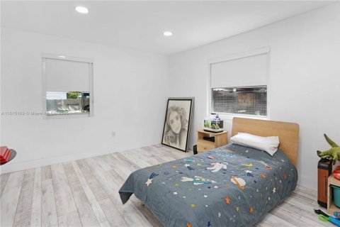 House in Hollywood, Florida 3 bedrooms, 115.57 sq.m. № 1779838 - photo 21