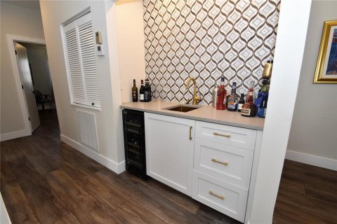 Copropriété à louer à Sarasota, Floride: 3 chambres, 164.9 m2 № 2298638 - photo 3