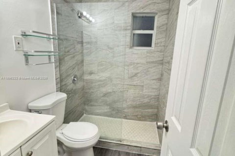 Casa en alquiler en Boynton Beach, Florida, 2 dormitorios № 1950476 - foto 15