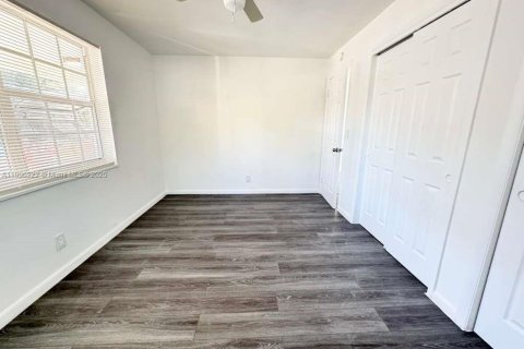 Casa en alquiler en Boynton Beach, Florida, 2 dormitorios № 1950476 - foto 9