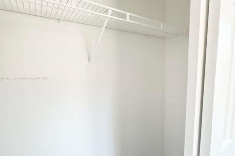 Casa en alquiler en Boynton Beach, Florida, 2 dormitorios № 1950476 - foto 16