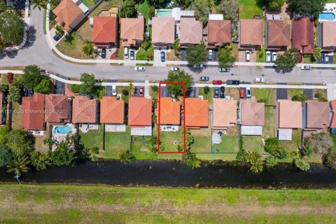 Villa ou maison à vendre à Davie, Floride: 3 chambres, 158.12 m2 № 1674980 - photo 7