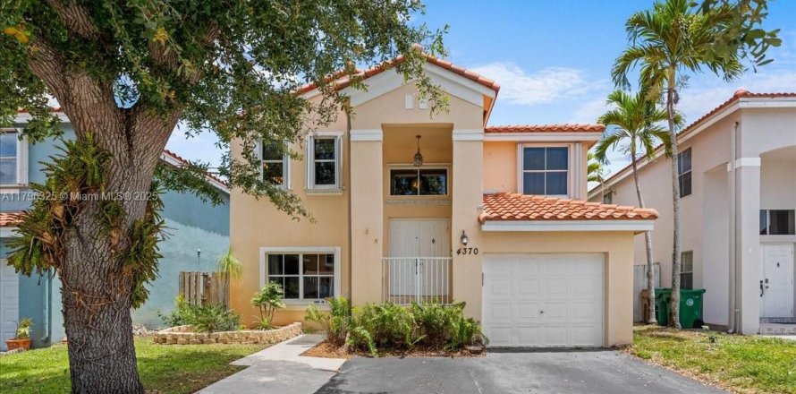 Villa ou maison à Davie, Floride 3 chambres, 158.12 m2 № 1674980
