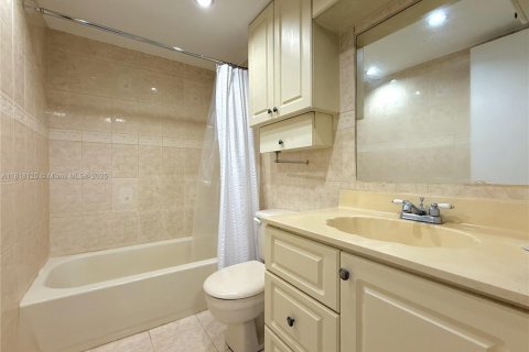 Condominio en venta en Miramar, Florida, 2 dormitorios, 77.29 m2 № 1775152 - foto 13