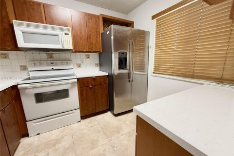 Condominio en venta en Miramar, Florida, 2 dormitorios, 77.29 m2 № 1775152 - foto 5