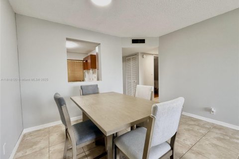 Condominio en venta en Miramar, Florida, 2 dormitorios, 77.29 m2 № 1775152 - foto 6