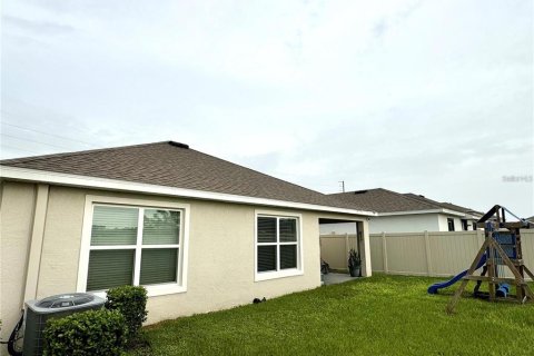 Villa ou maison à vendre à Zephyrhills, Floride: 3 chambres, 155.33 m2 № 2144711 - photo 16