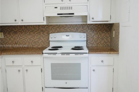 Condominio en venta en Hollywood, Florida, 2 dormitorios, 102.19 m2 № 2031271 - foto 8