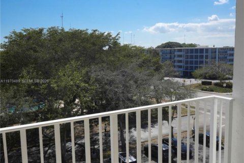 Condominio en venta en Hollywood, Florida, 2 dormitorios, 102.19 m2 № 2031271 - foto 23