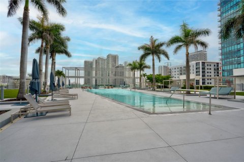 Condominio en venta en Miami, Florida, 2 dormitorios, 106.09 m2 № 1935787 - foto 17