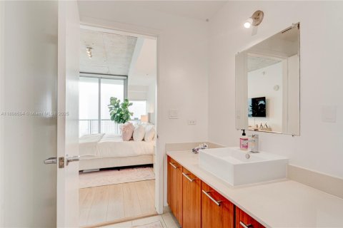 Condominio en venta en Miami, Florida, 2 dormitorios, 106.09 m2 № 1935787 - foto 11