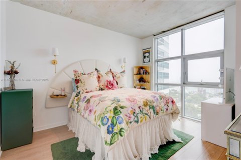 Condominio en venta en Miami, Florida, 2 dormitorios, 106.09 m2 № 1935787 - foto 13