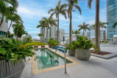 Condominio en venta en Miami, Florida, 2 dormitorios, 106.09 m2 № 1935787 - foto 18