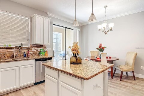 Купить таунхаус в Уэсли-Чепел, Флорида 3 комнаты, 153.2м2, № 2237431 - фото 12