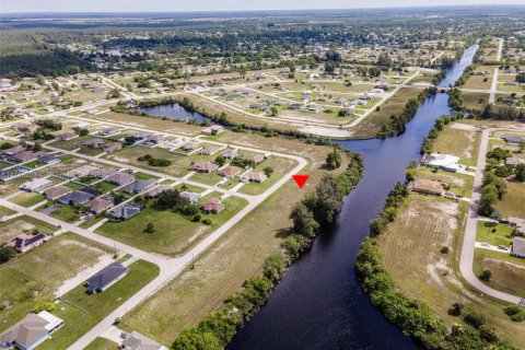 Land in Cape Coral, Florida № 1861460 - photo 6