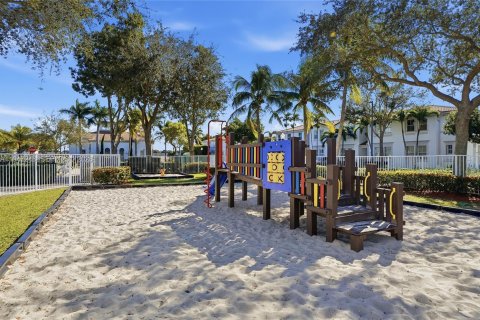 Adosado en venta en Miramar, Florida, 3 dormitorios, 134.71 m2 № 2003125 - foto 30