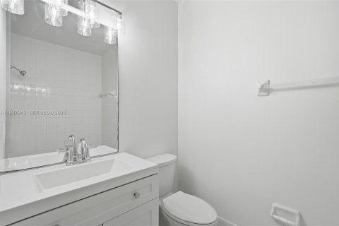 Townhouse in Miramar, Florida 3 bedrooms, 134.71 sq.m. № 2003125 - photo 25