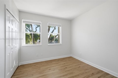 Townhouse in Miramar, Florida 3 bedrooms, 134.71 sq.m. № 2003125 - photo 23