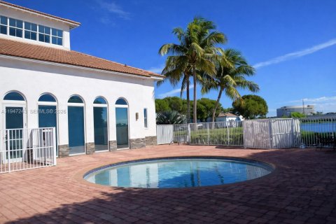Adosado en venta en Miramar, Florida, 3 dormitorios, 134.71 m2 № 2003125 - foto 29